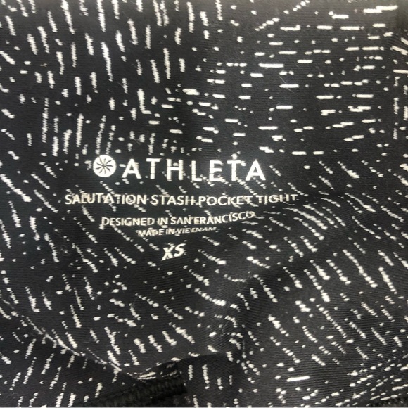 ❤️Athleta Animal Print Black White Salutation Stash Pocket Tight Leggings XS - Picture 3 of 5